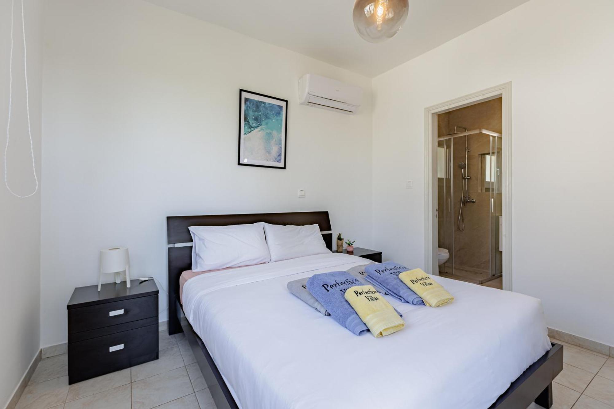 Villa Lynn Chill Out Seaview 아이아 나파 외부 사진