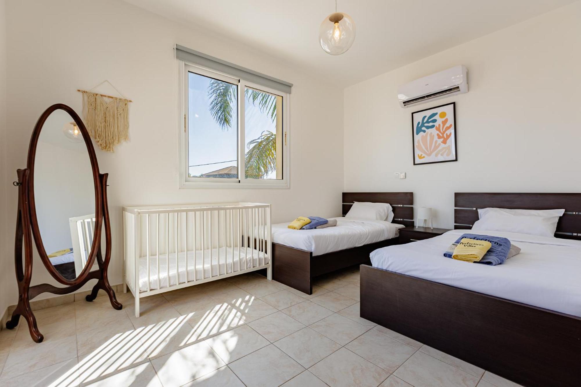 Villa Lynn Chill Out Seaview 아이아 나파 외부 사진
