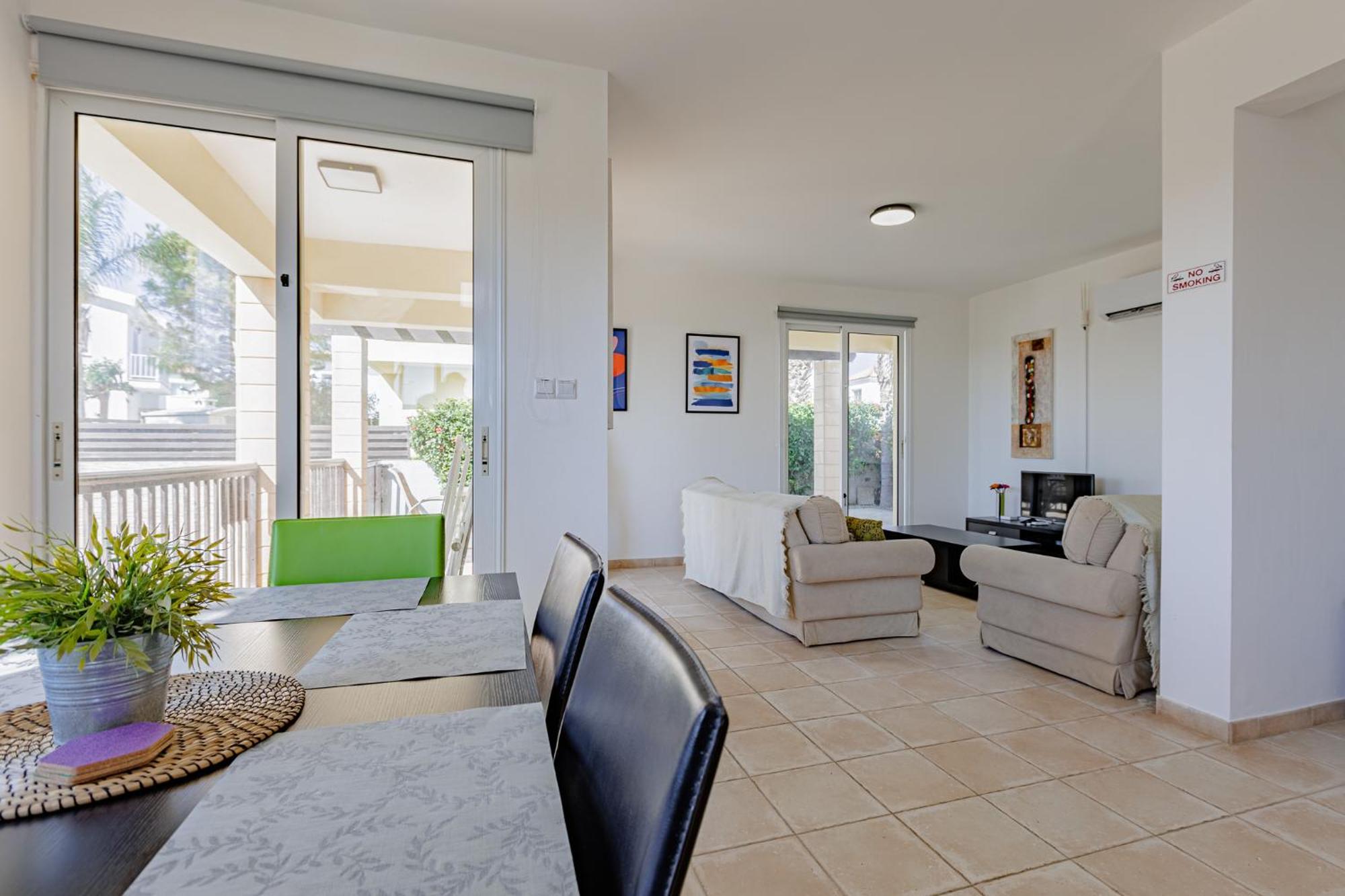Villa Lynn Chill Out Seaview 아이아 나파 외부 사진