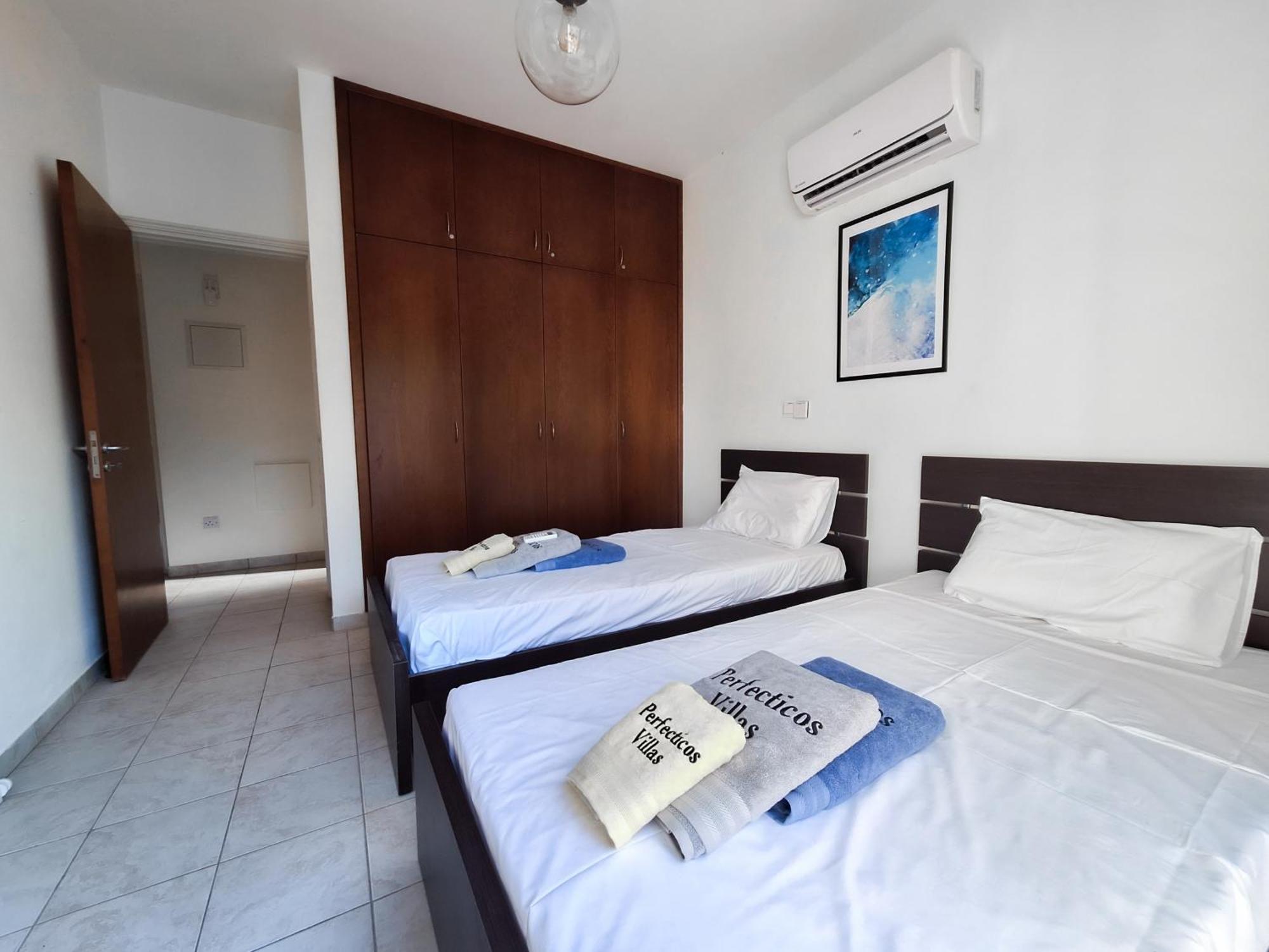 Villa Lynn Chill Out Seaview 아이아 나파 외부 사진